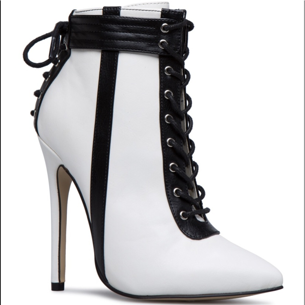 Brand new size 10 booties